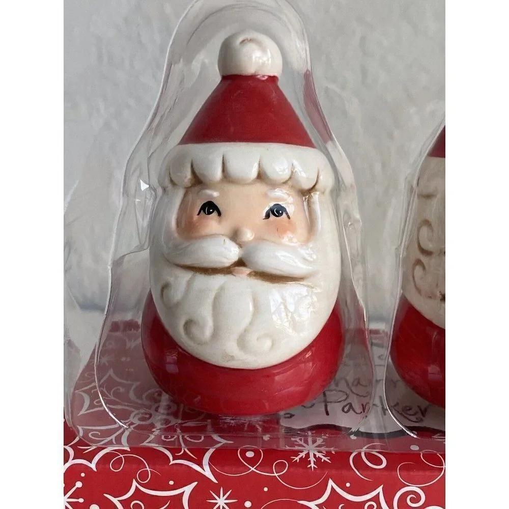 Santa And Mrs Claus Shakers 3